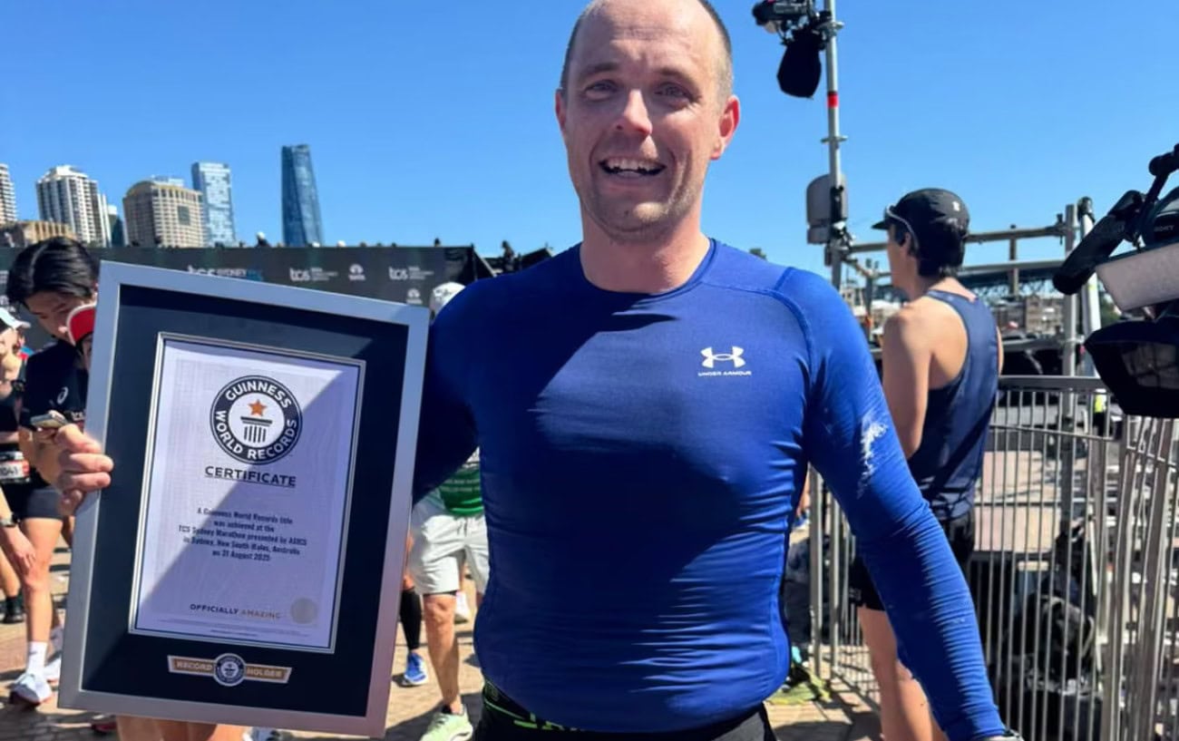 Sydney Runner Breaks Guinness World Record Wearing 53 Pairs of Underwear in Marathon 1