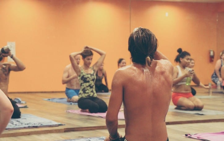 What To Wear To Hot Yoga: A Complete Guide For All Bodies