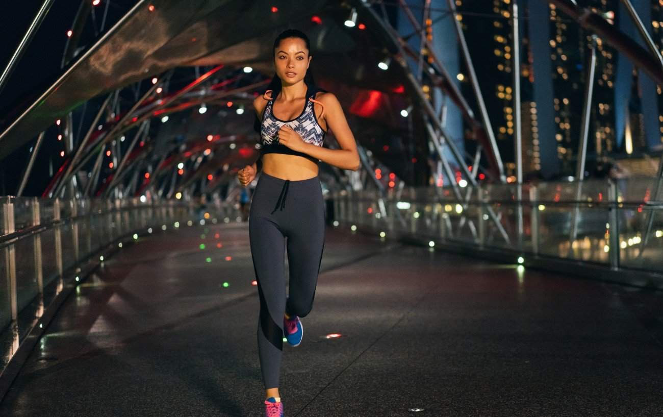 Running at Night: 11 Benefits, Safety Tips, and More