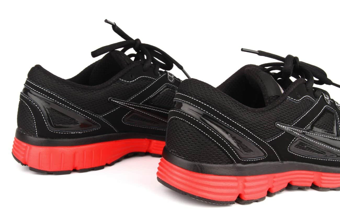 How Tight Should Running Shoes Be? Running Shoe Fitting Guide