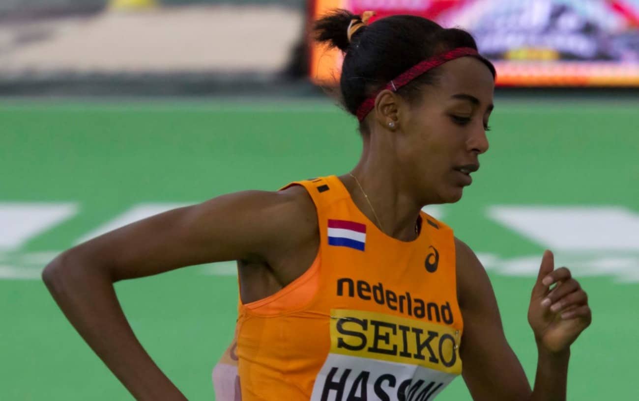 Gudaf Tsegay wins 10,000-meter gold after Sifan Hassan stumbles