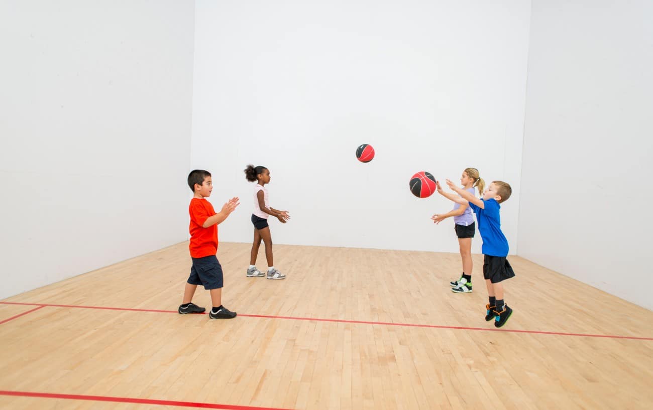 12 Best Indoor PE Games For Kids