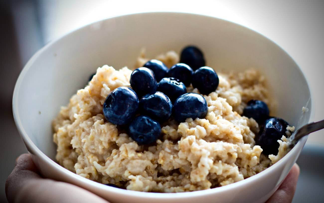 Pre-race breakfast: a bowl of oatmeal with blueberries.