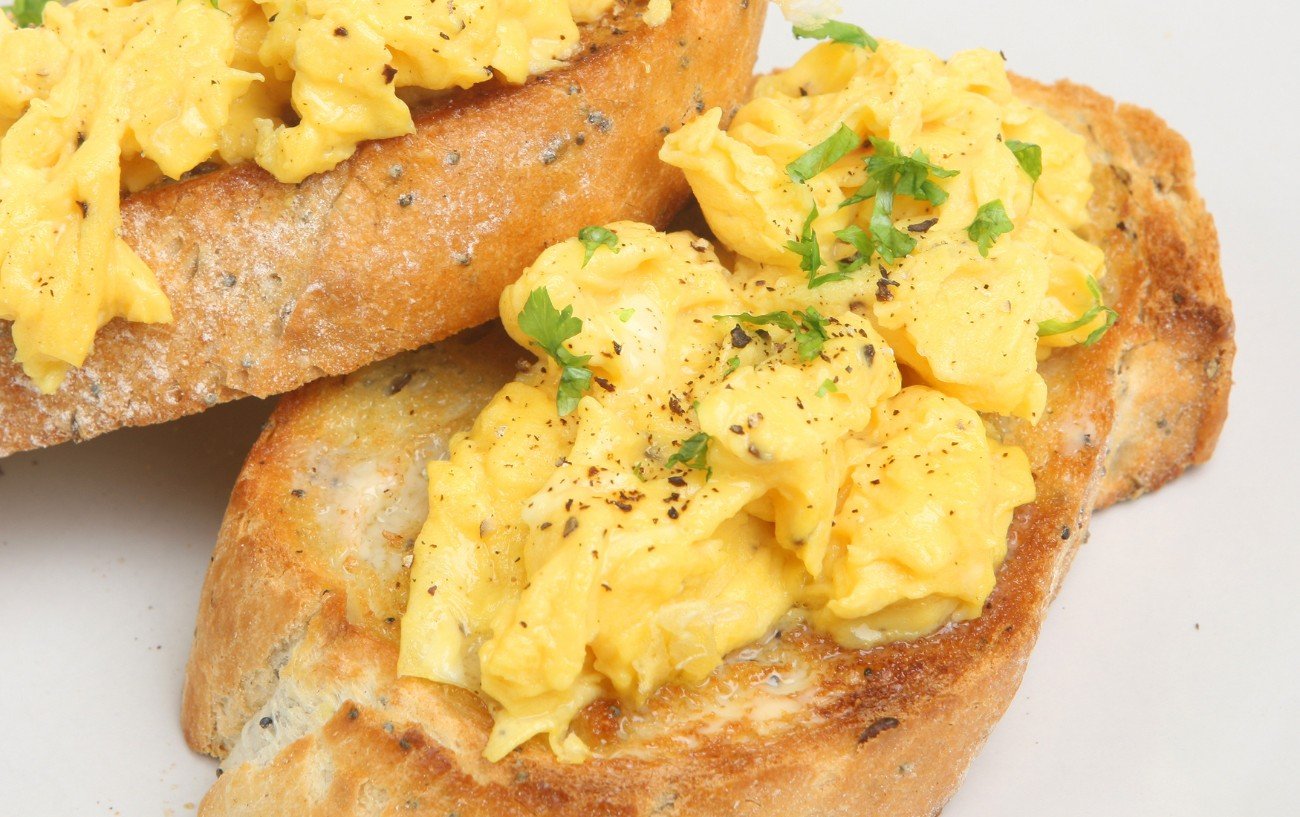 Scrambled eggs on toast.