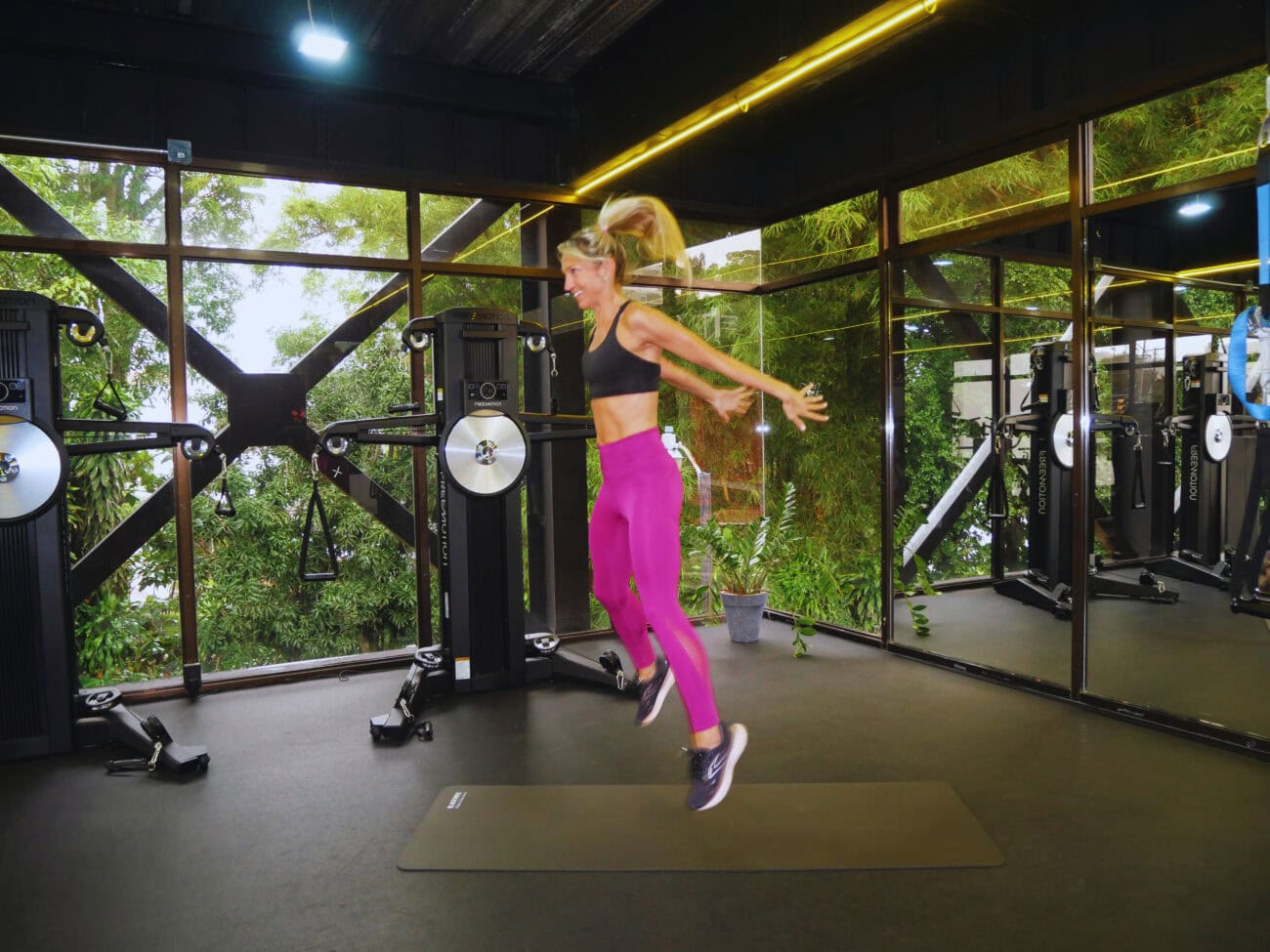 Thanksgiving Workout: 10 Exercises For Your Turkey Burn Workout! 3 Thanksgiving Workout: 10 Exercises For Your Turkey Burn Workout! 1