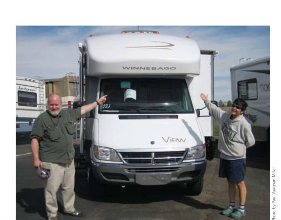 Kendall Miller (Paula's husband) and Paula and their brand new support vehicle. The run has to start now!