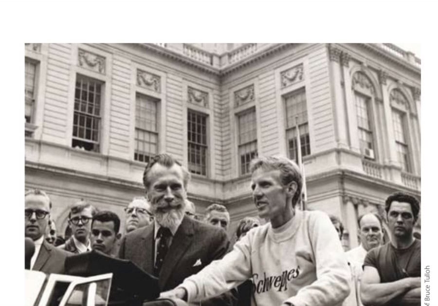 Running My Life, Part 3 11 The end of the road: Bruce with Commander Whitehead (chairman of Schweppes) outside City Hall.