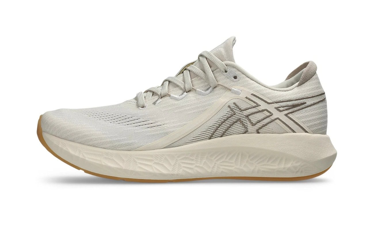 ASICS Built Its New Bloomstride Running Shoe for Women Only 2 ASICS Built Its New Bloomstride Running Shoe for Women Only 2
