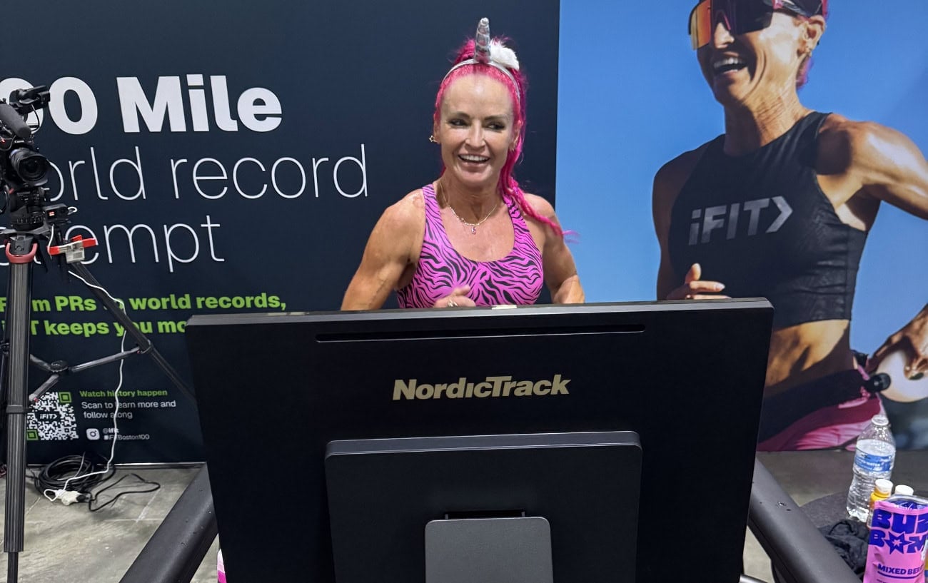 Ashley Paulson Smashes 100-Mile Treadmill World Record at Boston Marathon Expo 1