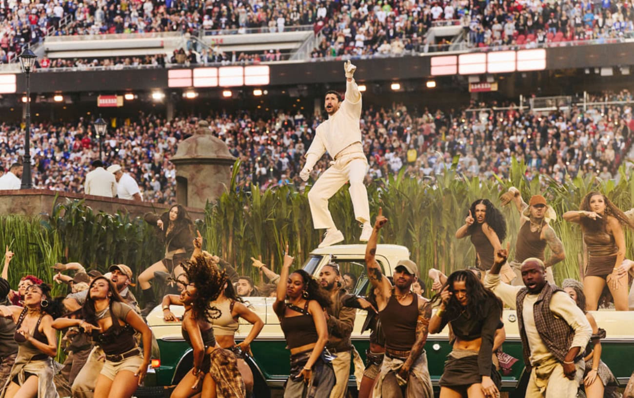 Super Bowl “Sugarcane” Performer Goes Viral After Logging Halftime Show on Strava 2 Super Bowl “Sugarcane” Performer Goes Viral After Logging Halftime Show on Strava 2