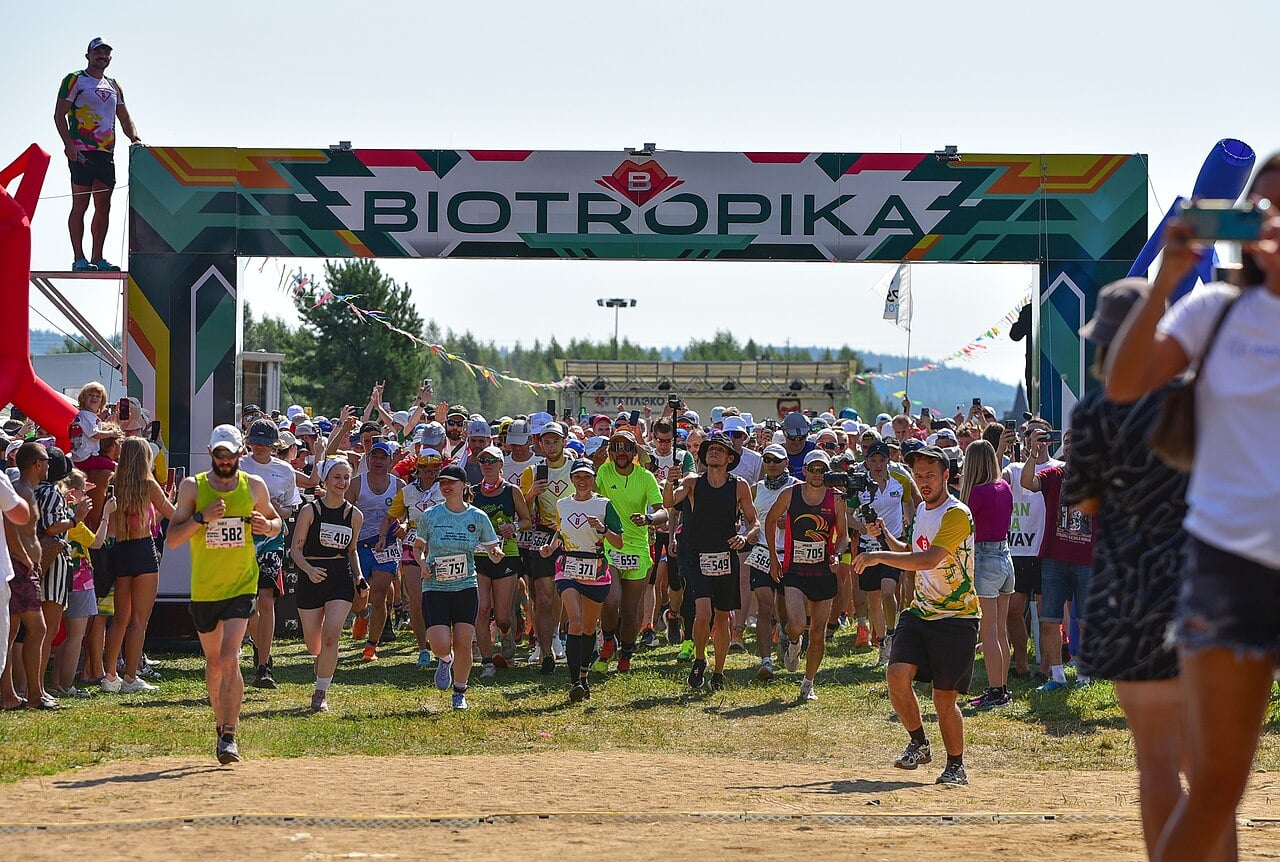 Russian Runner Sets New Backyard Ultra World Record After 123 Hours on Course 1