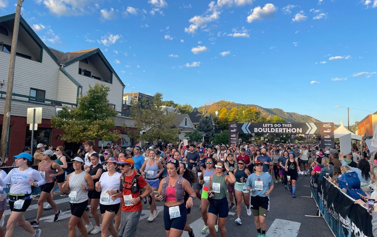 Boulderthon 10k Interrupted By A Train Passing Through The Route 2