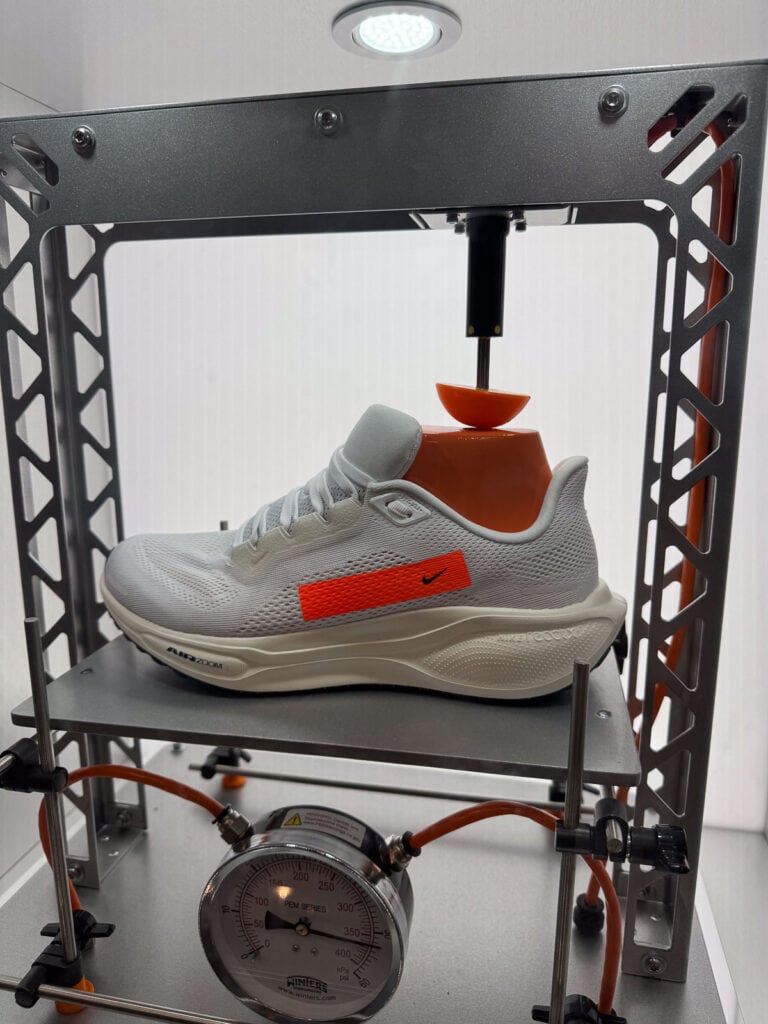 The Best Gear of the 2024 Chicago Marathon Expo 14 The Best Gear of the 2024 Chicago Marathon Expo 14