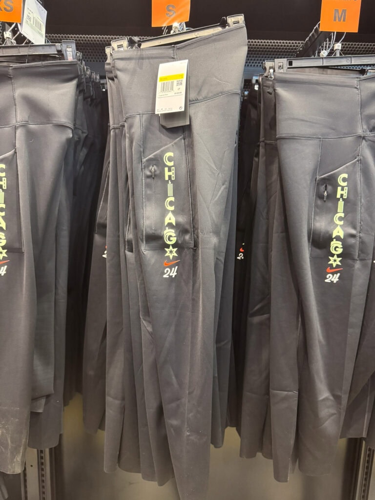 The Best Gear of the 2024 Chicago Marathon Expo 28 The Best Gear of the 2024 Chicago Marathon Expo 28