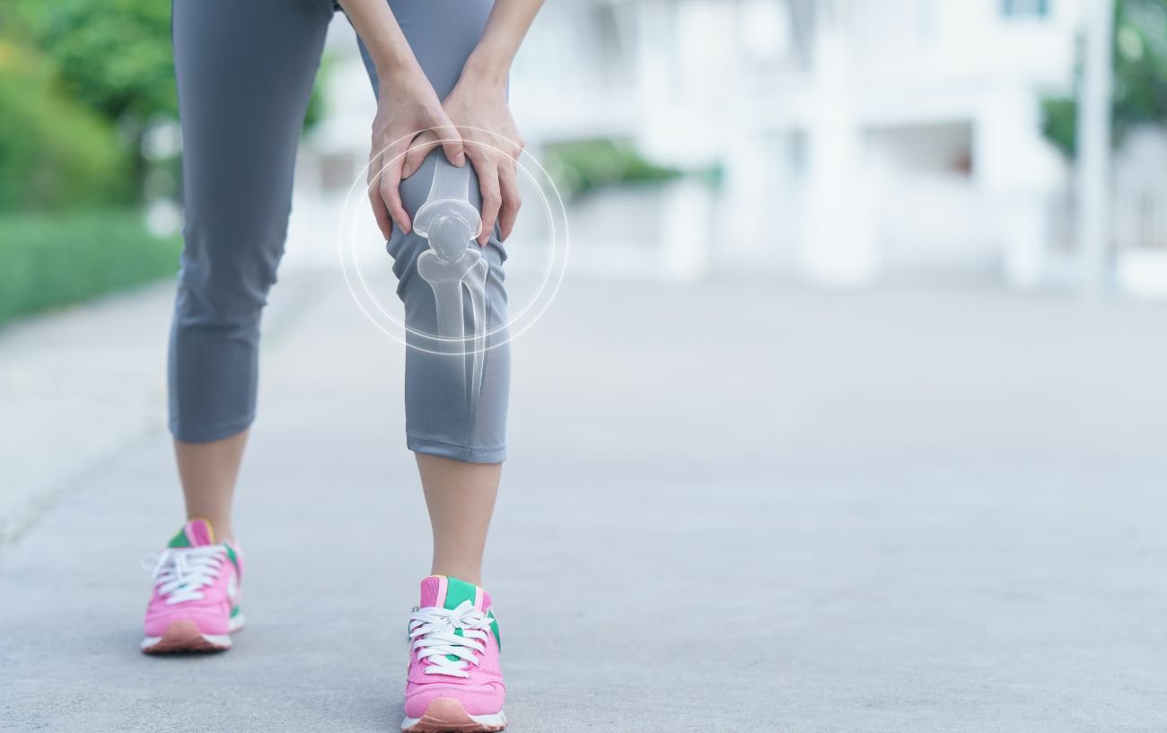 Does Sciatica Cause Knee Pain? - AICA Atlanta