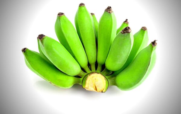 Can You Eat Green Bananas, And Are They Good For You?