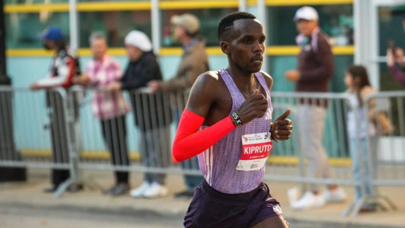 The Shoes That Won The 2025 Chicago Marathon 2 The Shoes That Won The 2025 Chicago Marathon 2