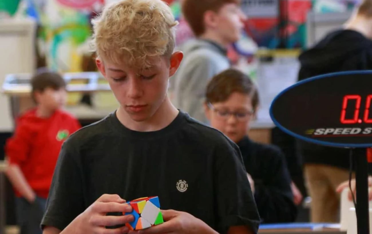 George Scholey Claims the Rubik's Cube Mile Record in Toronto 1
