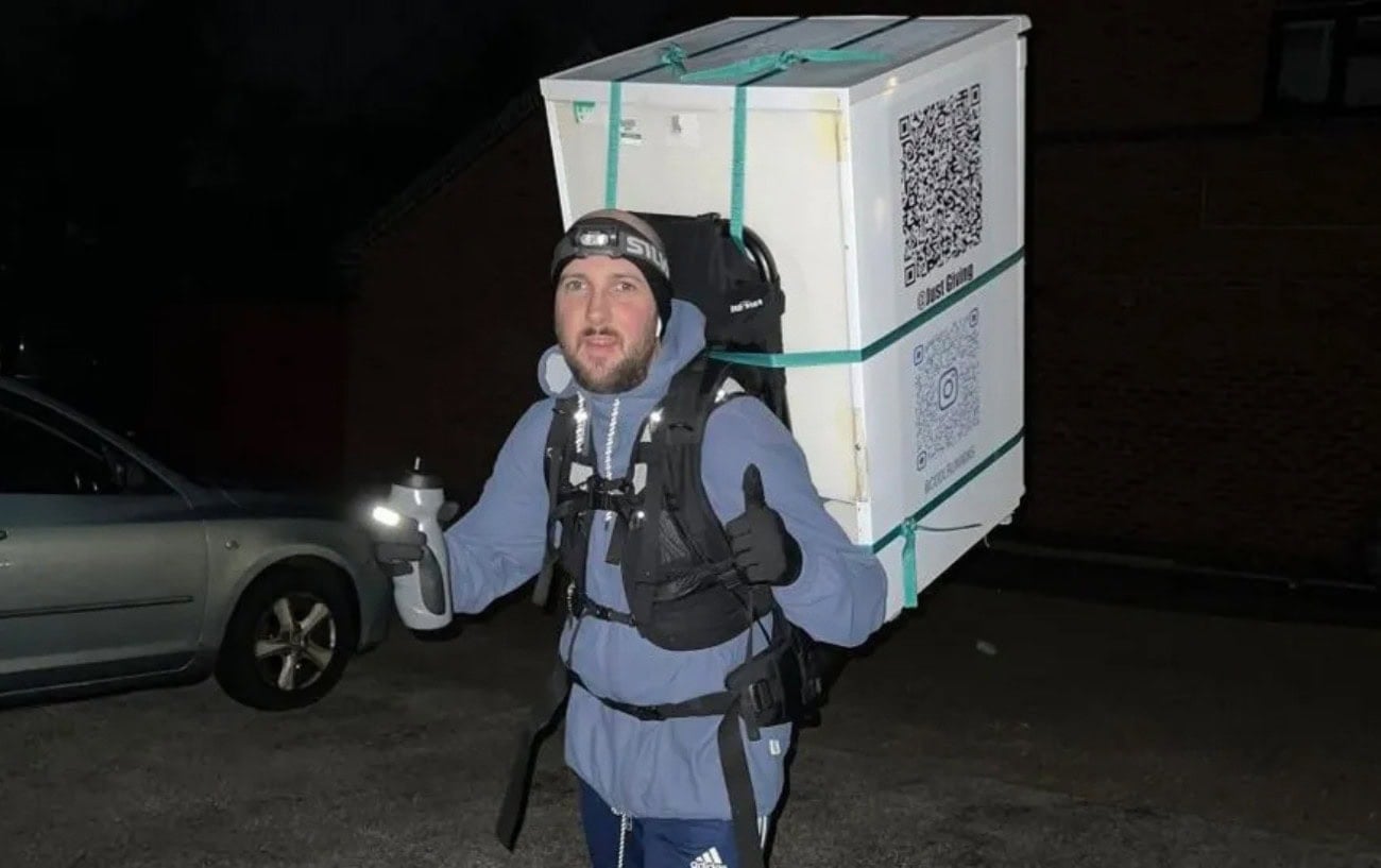 Bin There, Done That: Stevenage Runner to Tackle Half Marathon With 30kg Wheelie Bin Strapped to His Back 3