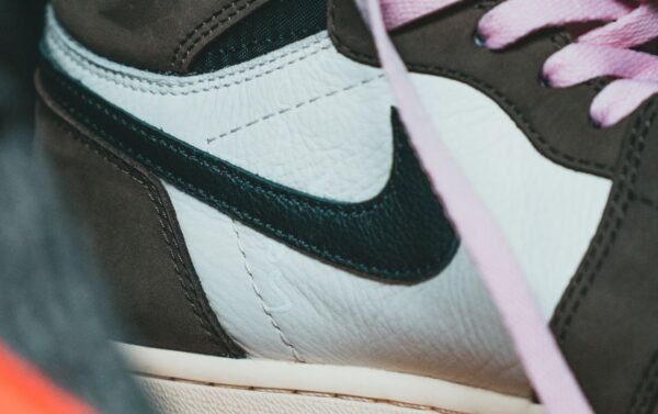 does nike women's shoes run small