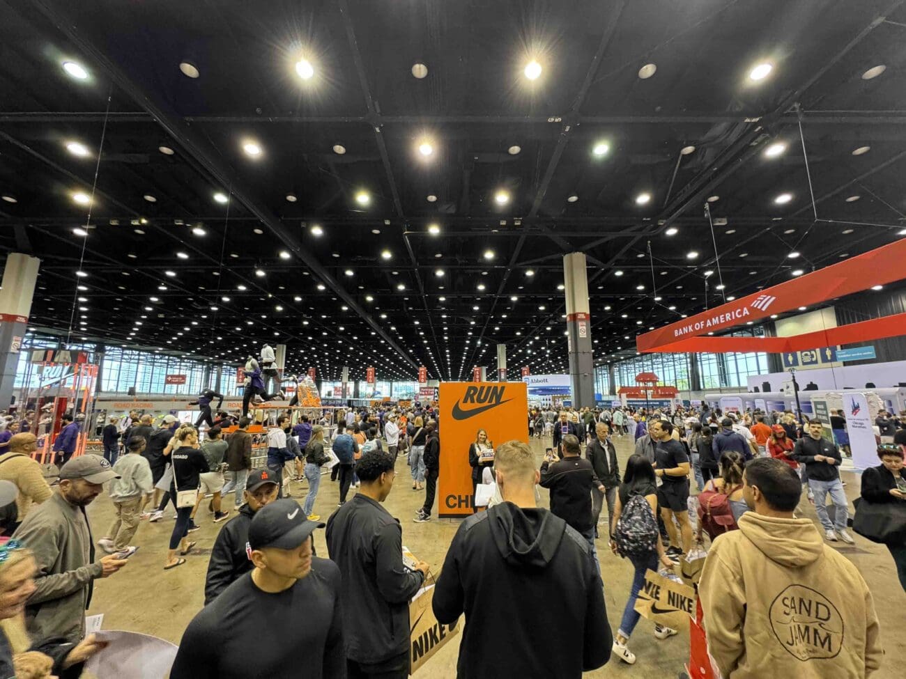 The Best Gear of the 2024 Chicago Marathon Expo 6 The Best Gear of the 2024 Chicago Marathon Expo 6