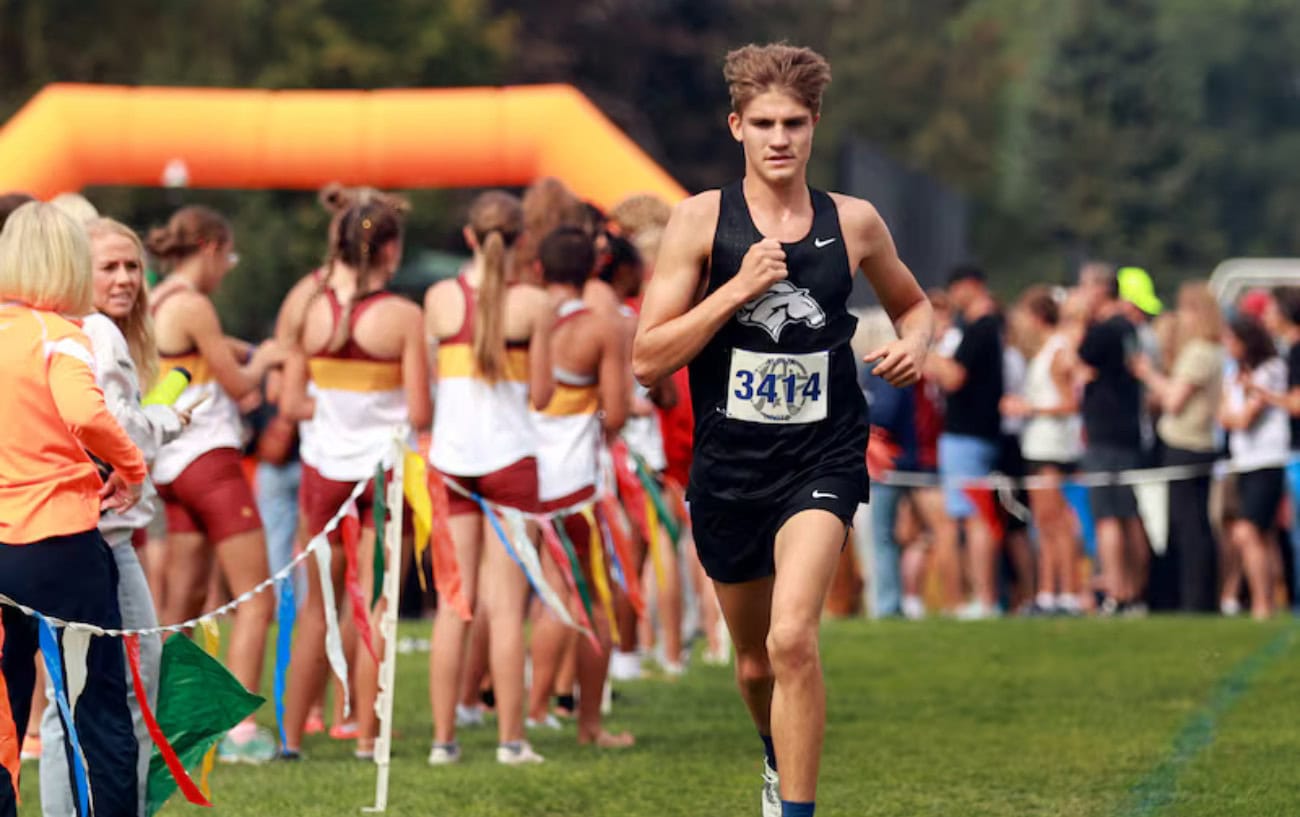 Three High School Boys Cracked the Four-Minute Mile in the Same Race 2