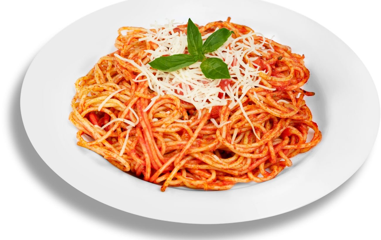 A plate of spaghetti and tomato sauce.