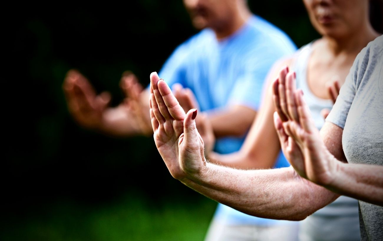 Tai Chi vs Qi Gong: What's the Difference Between Tai Chi and Qi