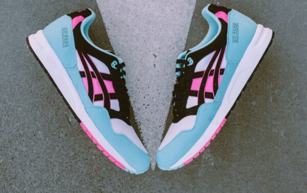 saucony vs nike running shoes