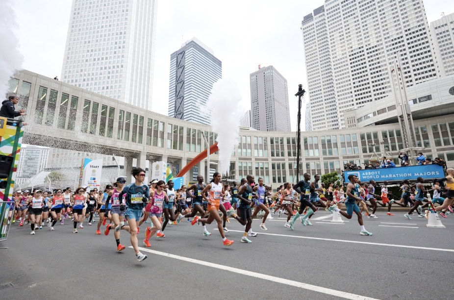Runners at the Tokyo Marathon. 