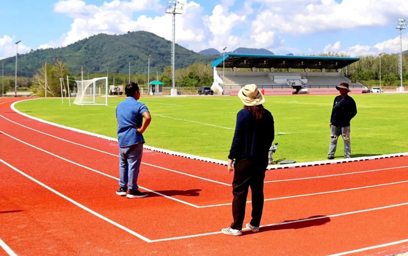 Thailand Spent £880,000 on a Running Track. It Has Right-Angle Corners. 3 Thailand Spent £880,000 on a Running Track. It Has Right-Angle Corners. 3